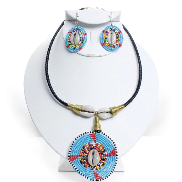 Handmade African Necklace Choker & Earring Set - Picture 2 of 2